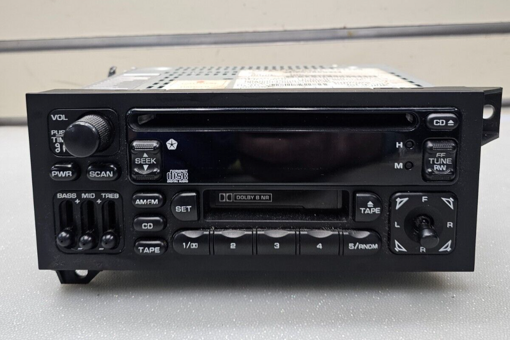 94-02 Dodge Chrysler Jeep Caravan Ram Dakota OE AM FMRadio CDCassette 4704383/DC
