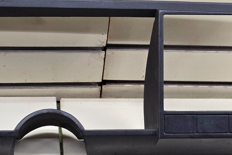 🔥88-94 Chevy GMC Truck Silverado Tahoe Dash Speedometer Radio Bezel OEM
