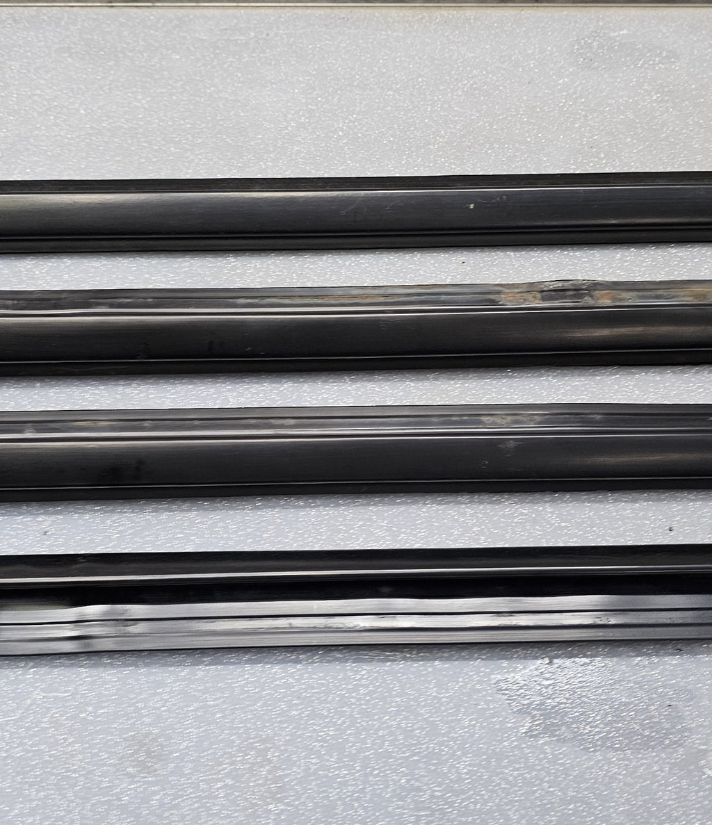 🔥03-07 SATURN ION 4-DOOR OUTSIDE WINDOW BELT TRIM MOLDINGS OEM GM