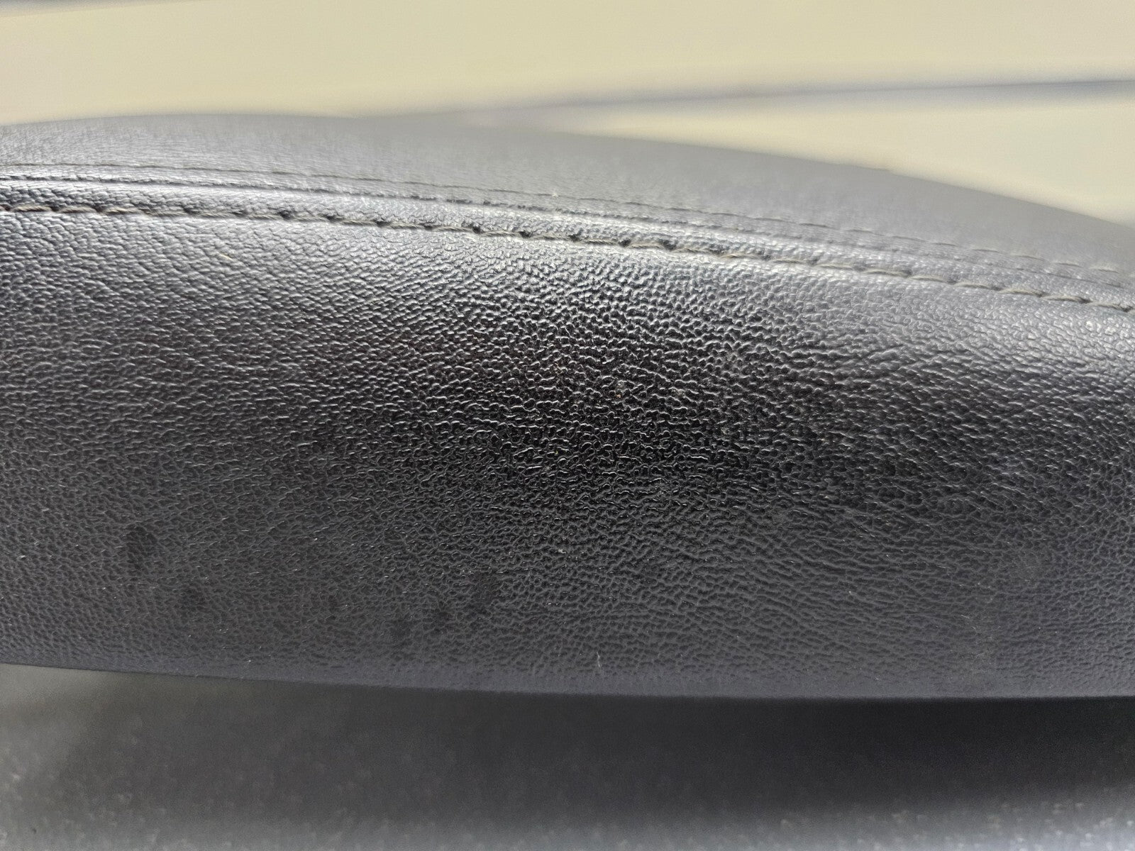 🔥09-13 Mazda 6 Center Console Leather Armrest Lid Top Pad Assembly Black OEM