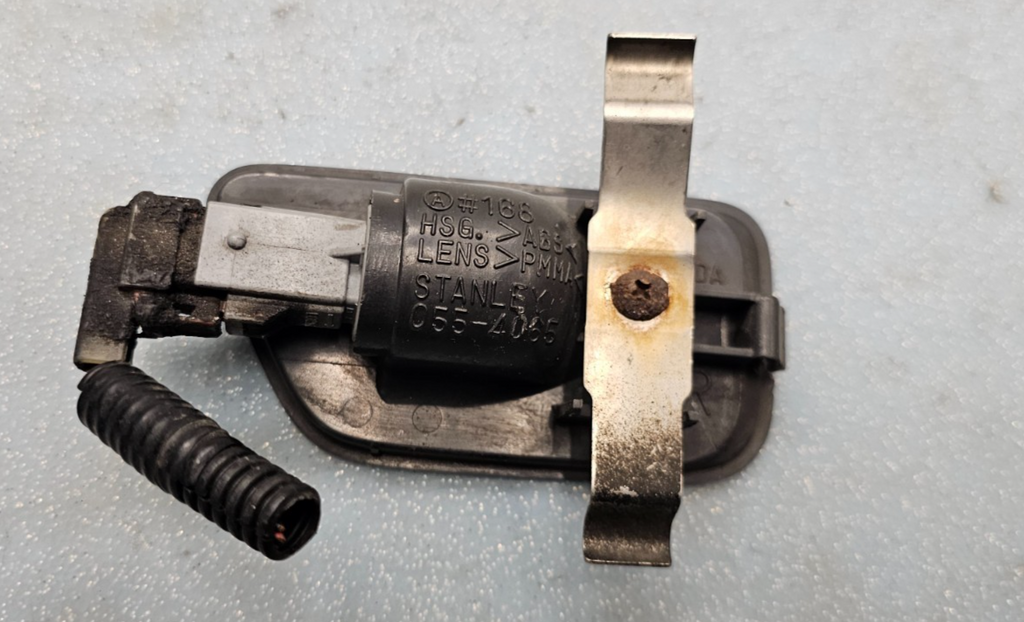 🔥97-01 HONDA C-RV SIGNAL LIGHT/LAMP  RIGHT SIDE RED