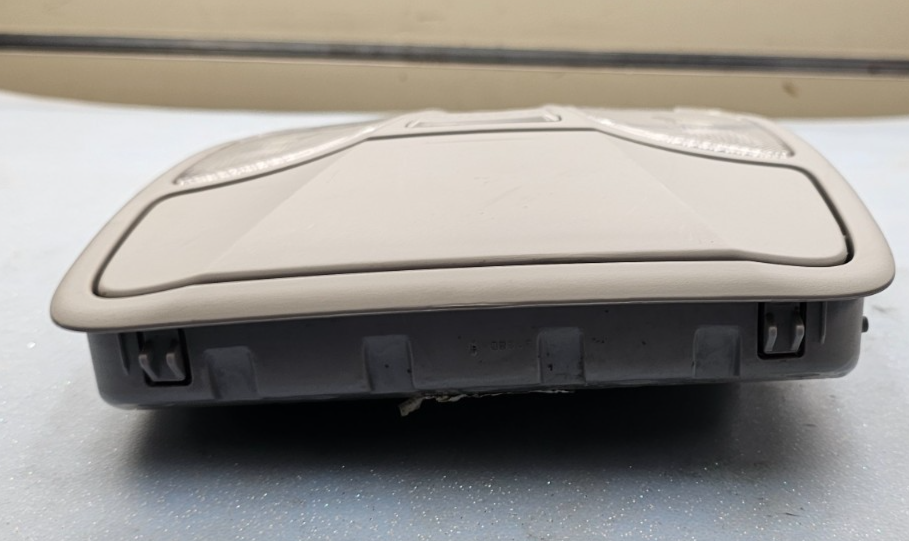 🔥2010-2013 Hyundai Sonata Overhead Console Dome Map Light Sunroof Switch Tan