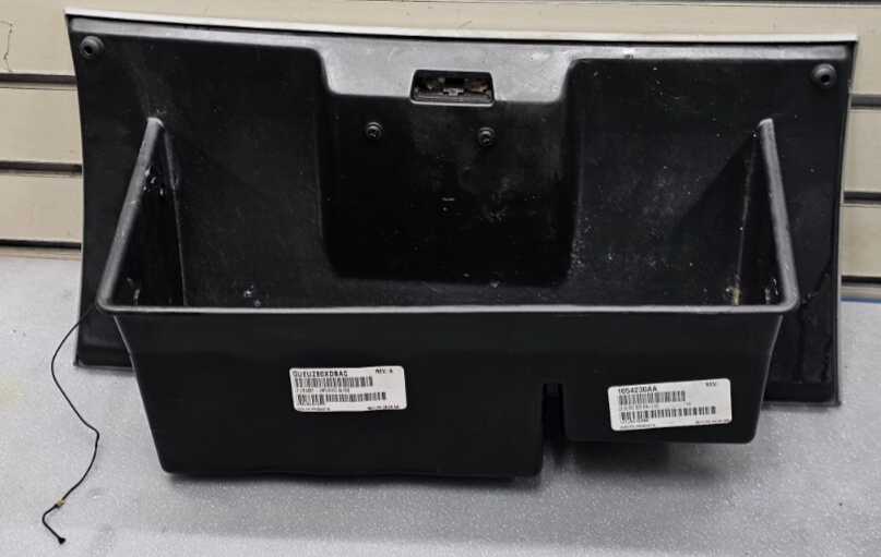 🔥05-14 Challenger Magnum 300 Dash Glove Box Storage Compartment Assembly Gray
