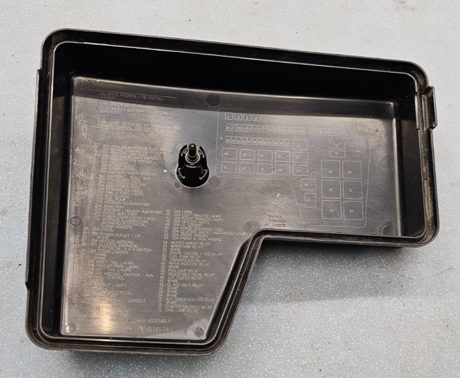 🔥2002-2005 Dodge Ram 1500 Relay Fuse Box Center Cover Lid Top TIPM Engine Bay