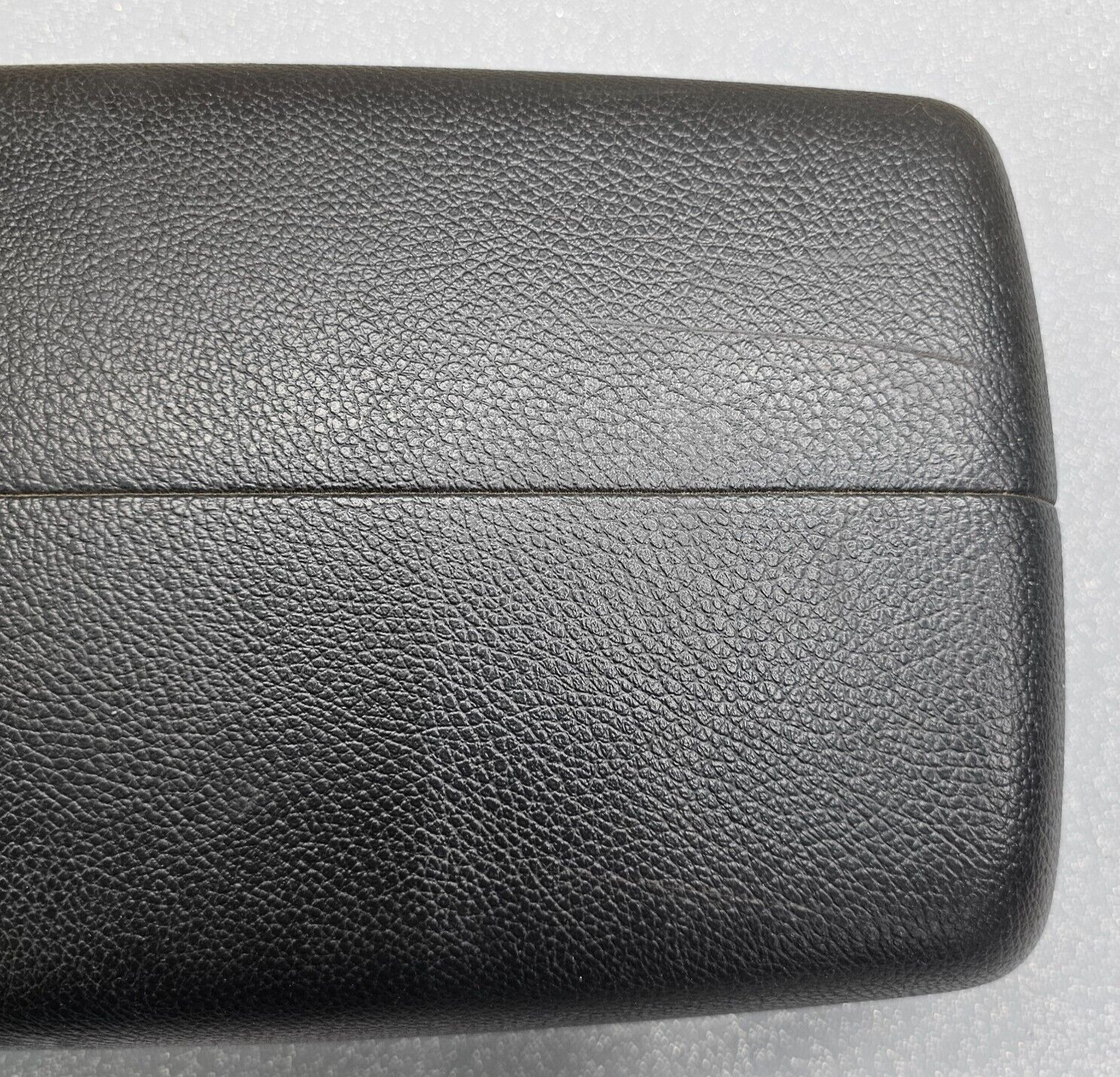 🔥10-13 Kia Sorento Console Lid Cover Leather Top Pad Armrest Assembly Black OEM