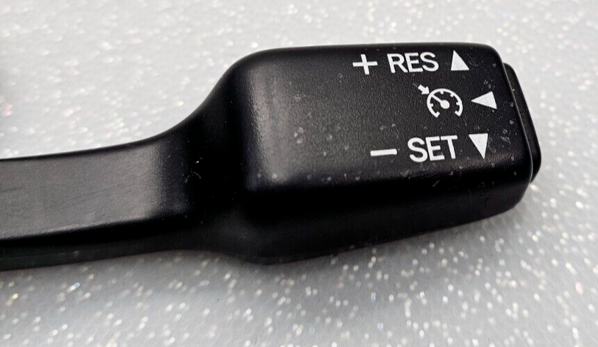 🔥03-08 Toyota Corolla Matrix Vibe Steering Wheel Cruise control Switch Assembly