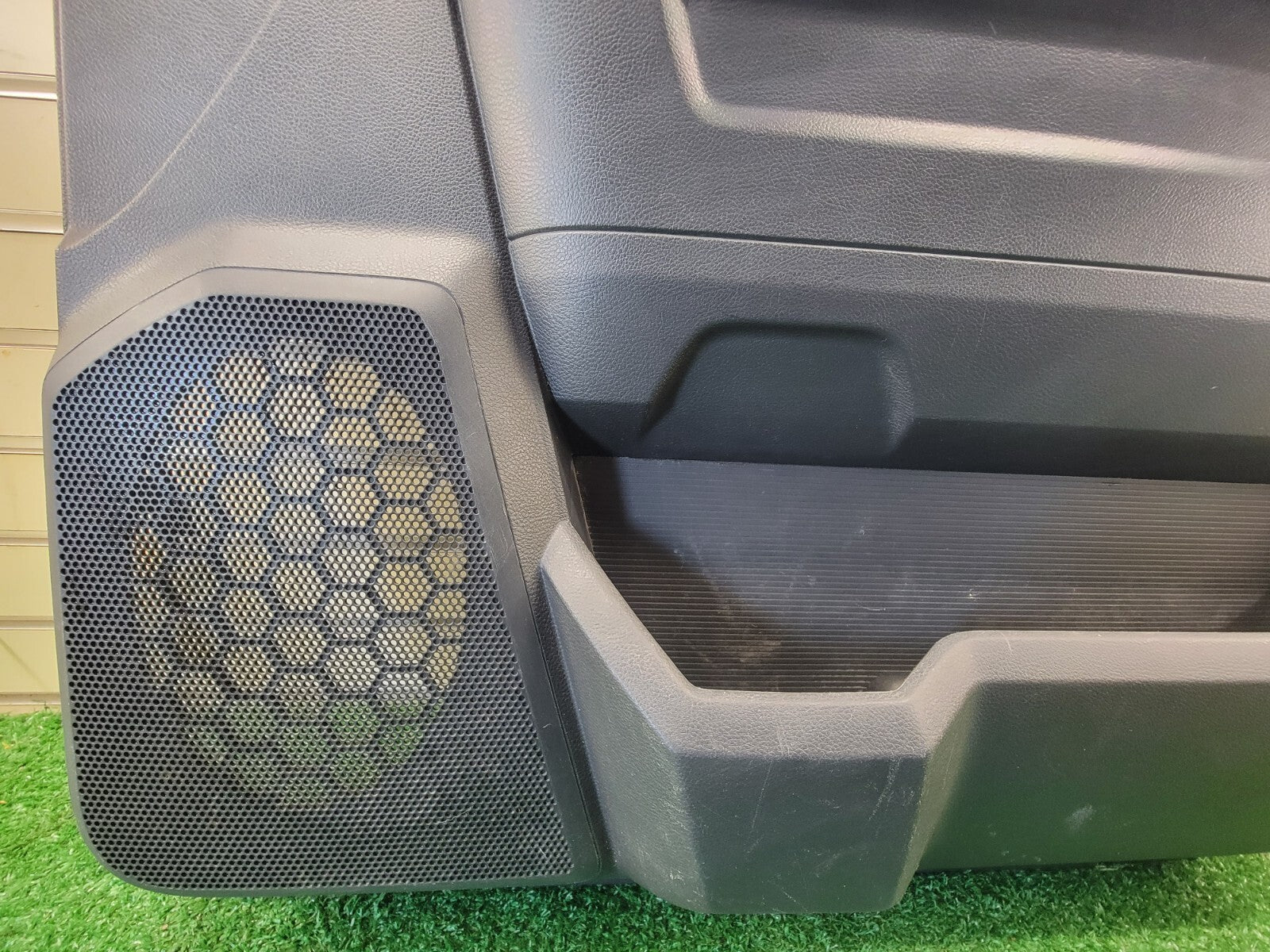 🔥2012-2015 Dodge RAM Interior Door Panel Front RIGHT SIDE PASSENGER GRAY