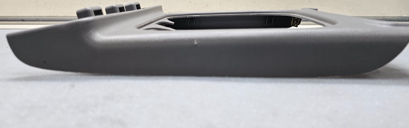 🔥03-06 CHEVY GMC SILVERADO SIERRA Console Cup Holder Bezel Med Neutral Gray