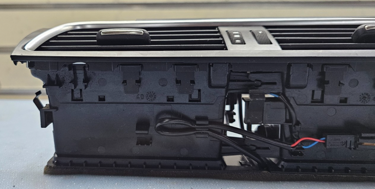 09-12 Audi A4 S4 A5 Center Dash AC Air Vent Heater Conditioner Instrument Black