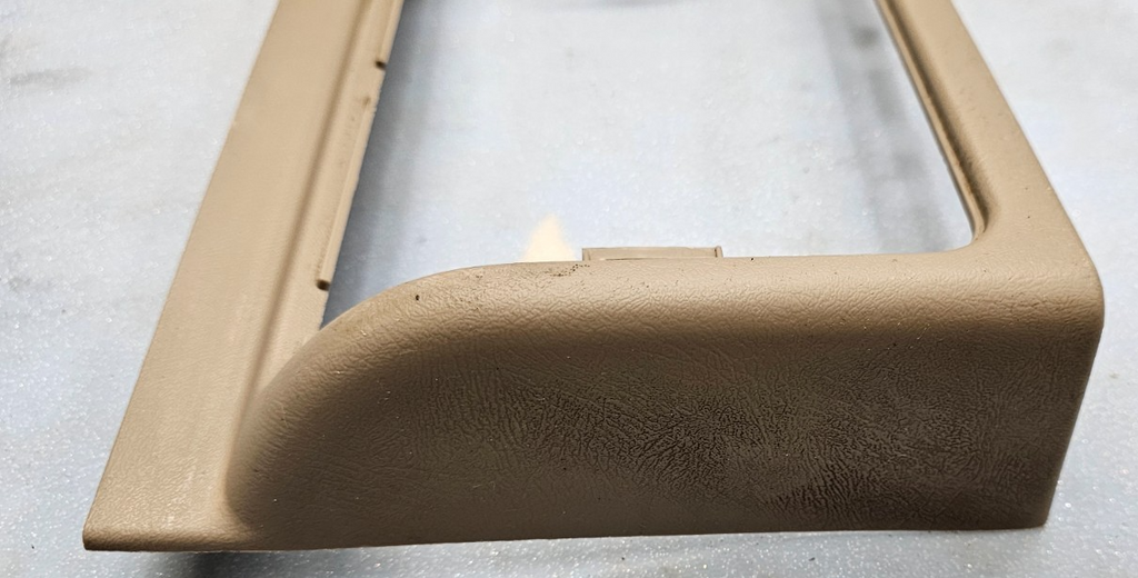 🔥03-06 SILVERADO TAHOE GMC SIERRA CENTER CONSOLE STORAGE CUBBY TRAY TAN