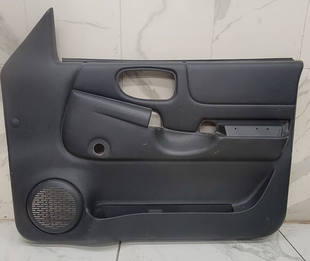 98-04 Chevy Blazer Jimmy S-10 GMC Sonoma Front Door Panels MANUAL OEM RIGHT GRAY