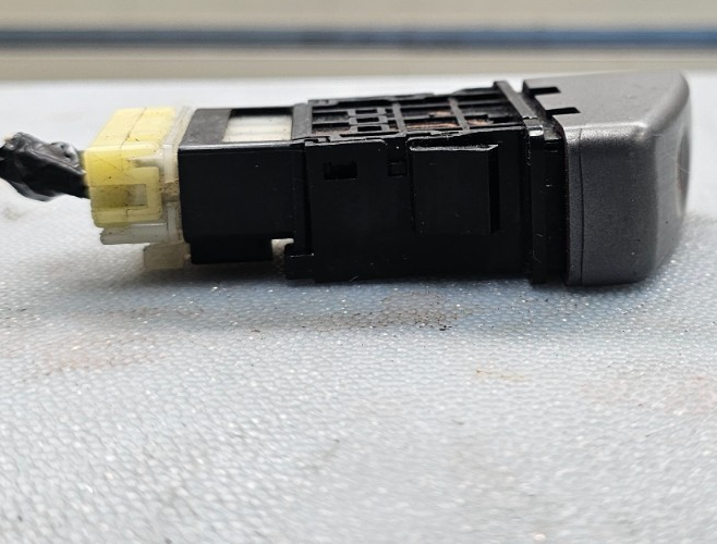 🔥00-04 Nissan Almera Maxima Hazard Warning Switch Button Silver