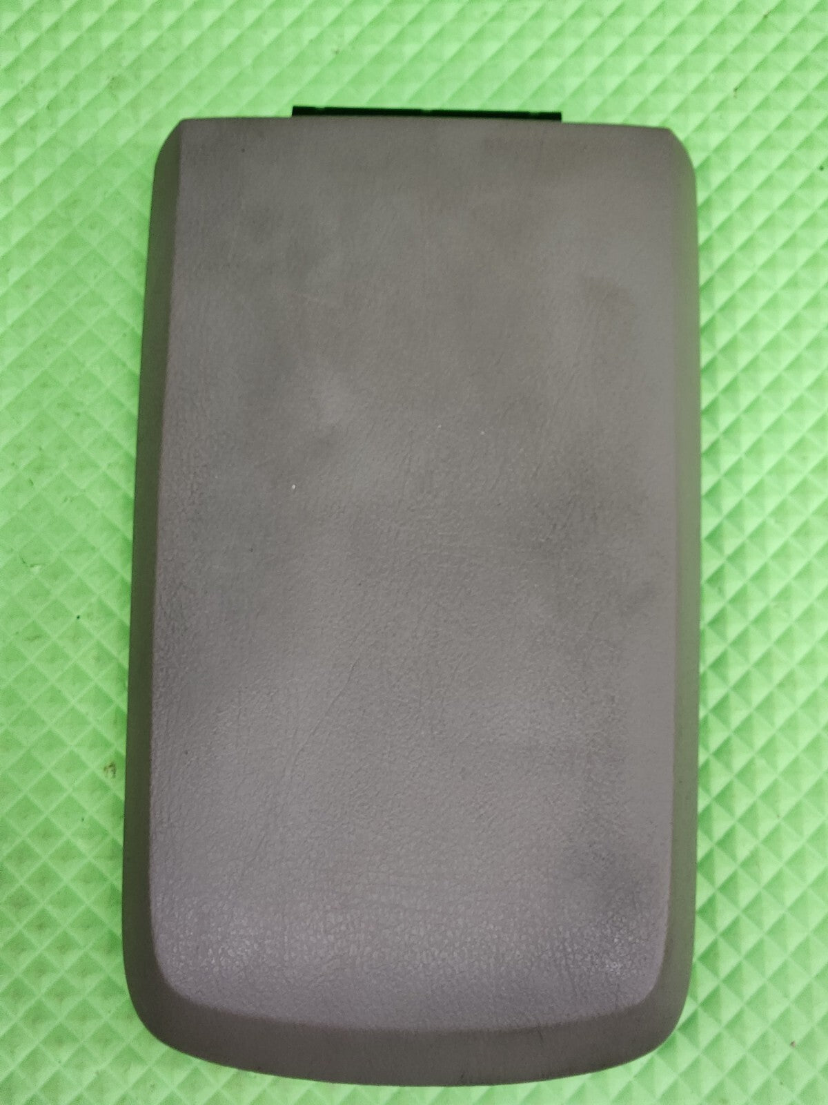 2002-2005 FORD EXPLORER Mercury Mountaineer Armrest Assembly DARK GRAY