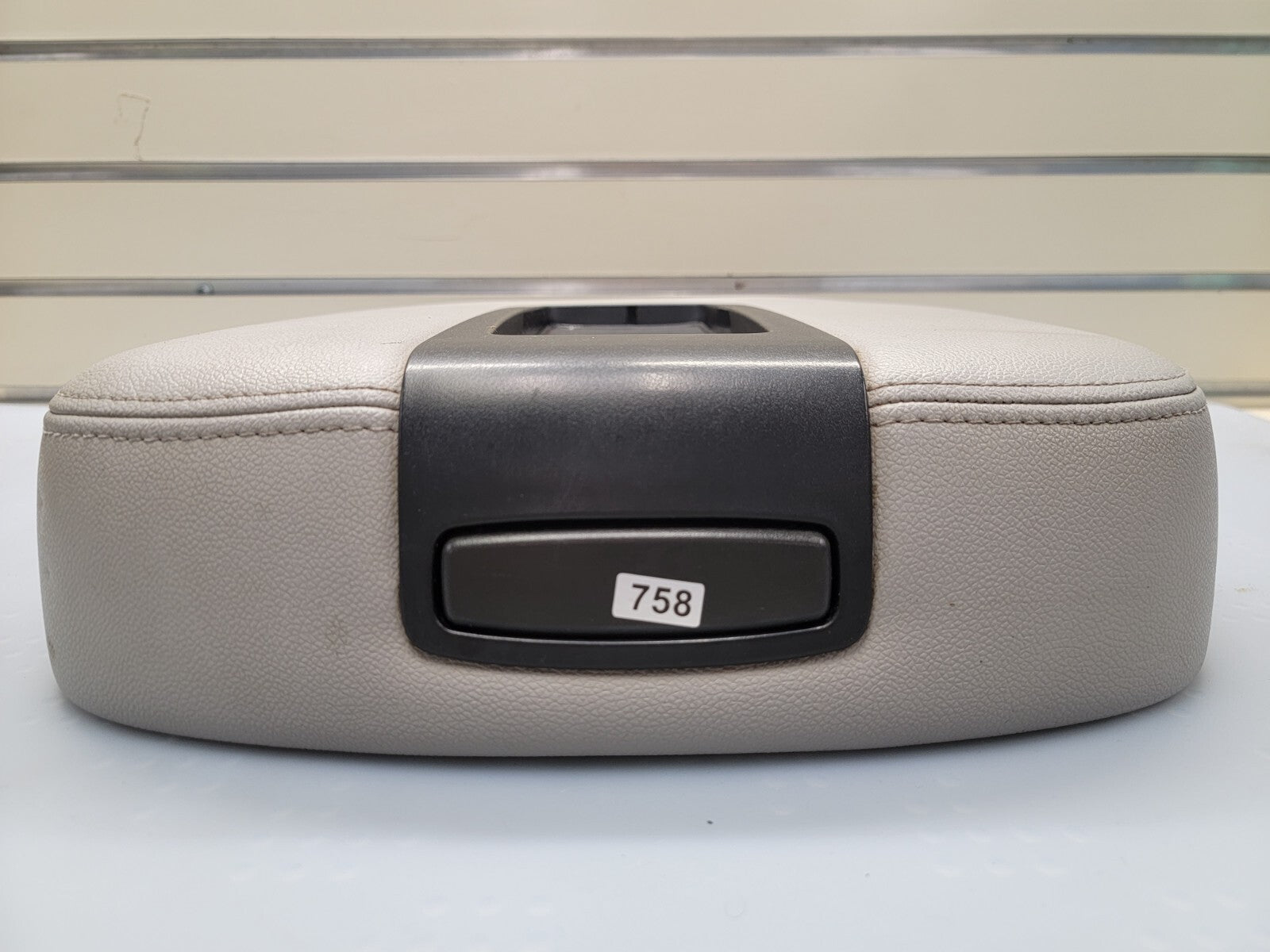 🔥07-13 Chevy Tahoe, Suburban, Yukon Leather Console Lid Armrest Cover TAN JS5