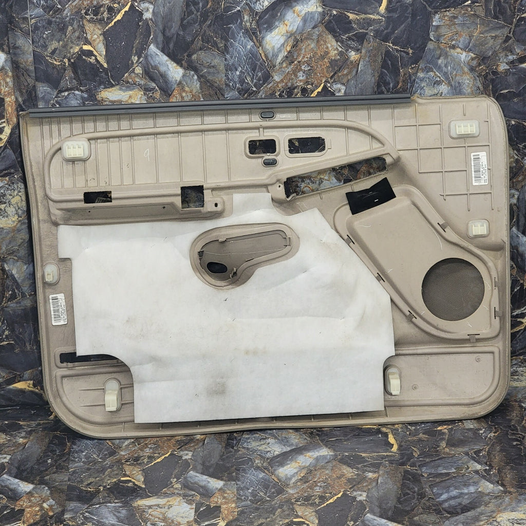 🔥2003-2006 Silverado SIERRA Door Panel Front RIGHT Passenger No Arm TAN LT12 D5