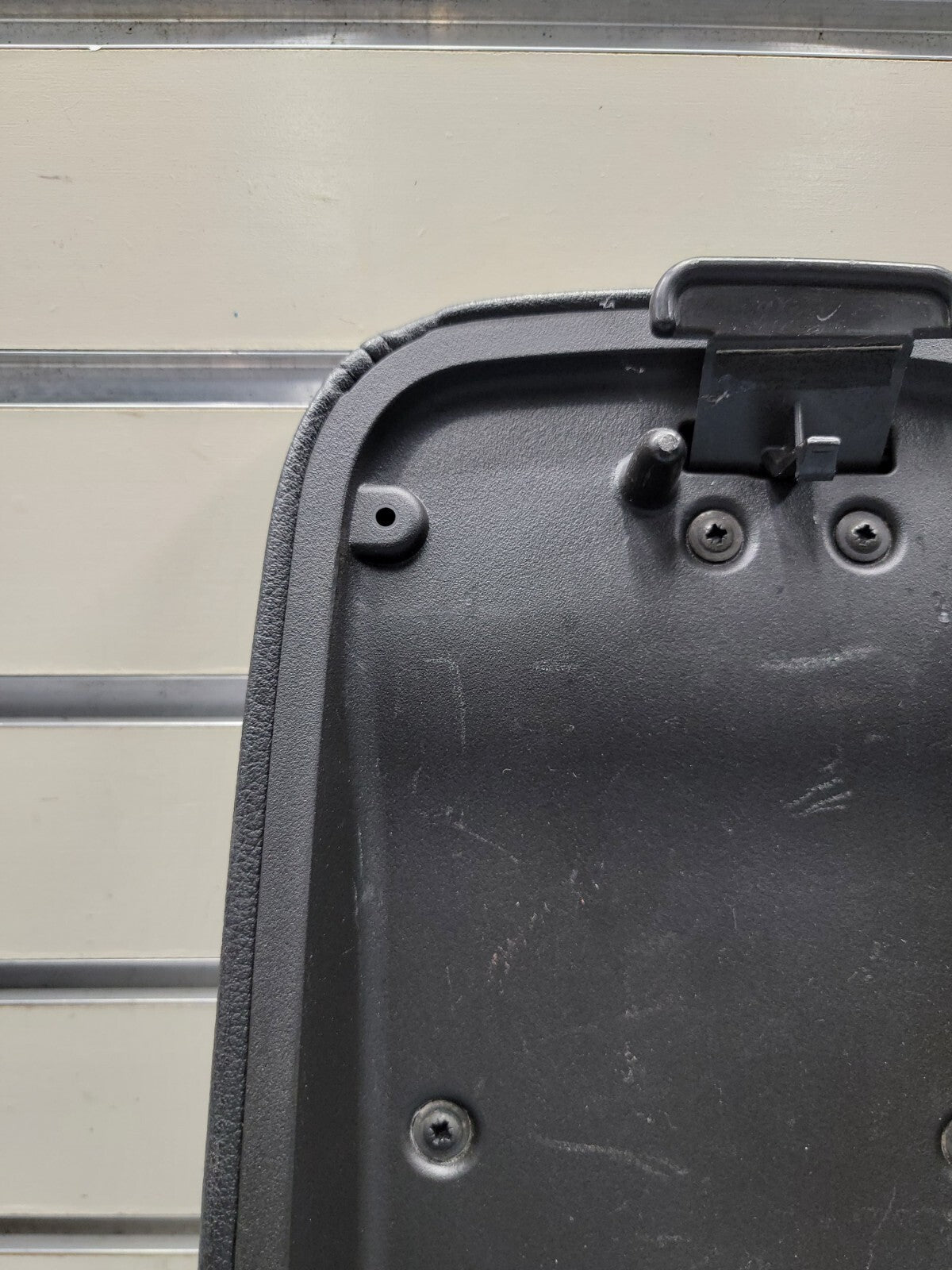🔥02-09 Chevy Trailblazer GMC ENVOY Center Console Armrest Lid LEATHER BLACK def