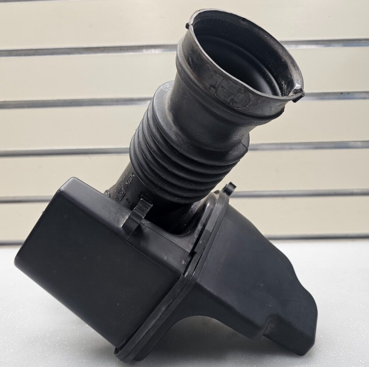 🔥02-06 NISSAN ALTIMA AIR INTAKE CLEANER TUBE PIPE TRIM