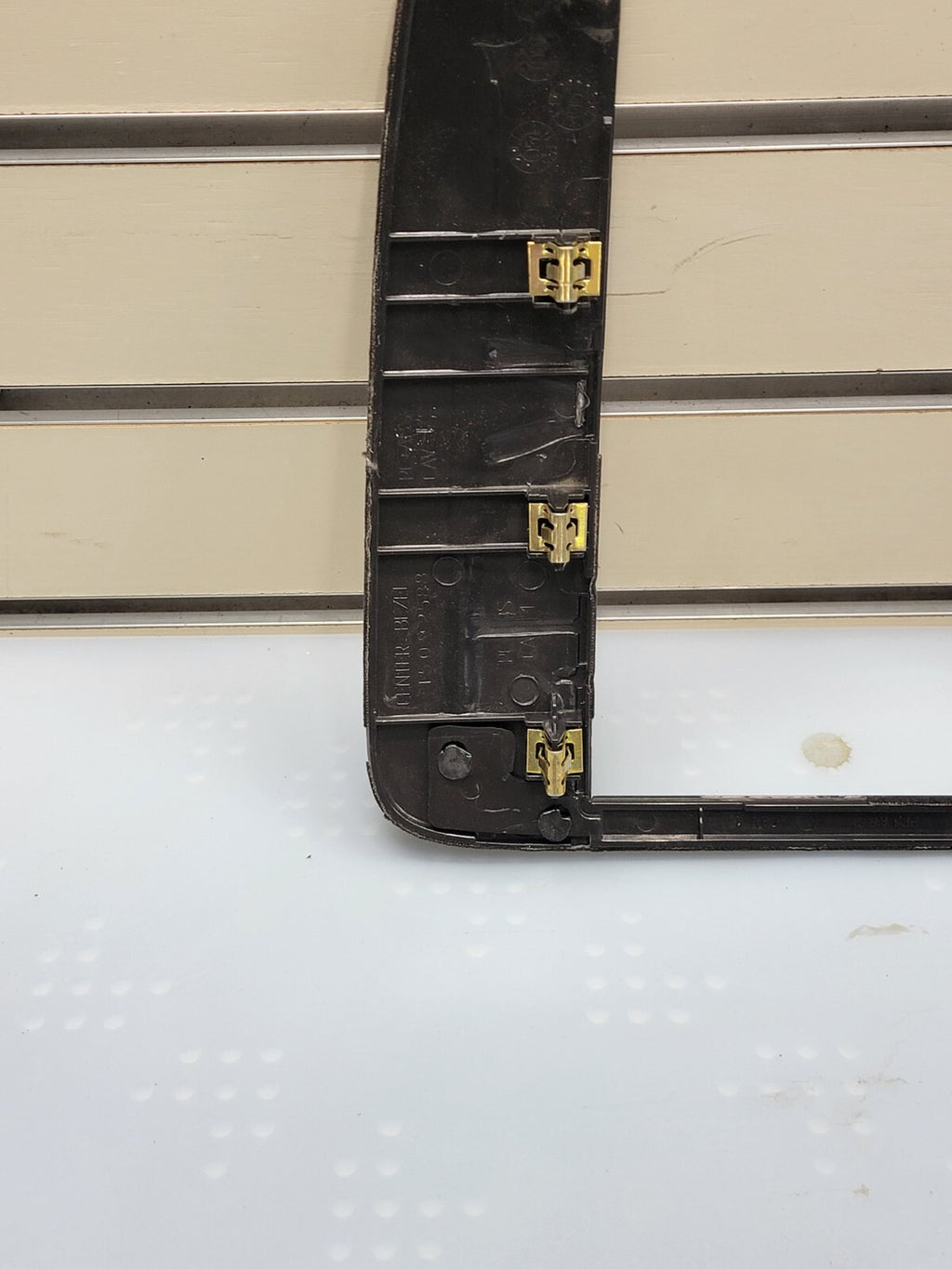 🔥07-13 SUBURBAN TAHOE YUKON CENTER DASH RADIO BEZEL TRIM SILVER