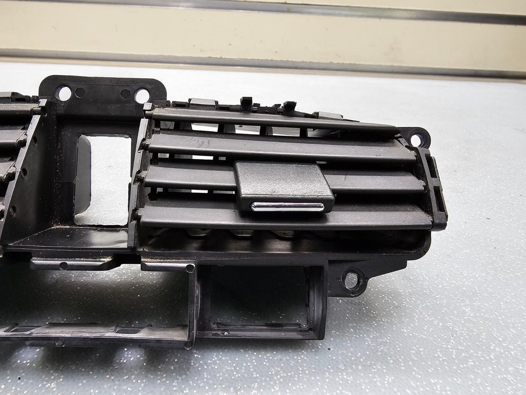 🔥05-06 Chevrolet Equinox Pontiac Torrent Front Dash Hazard AC Air Vent Grill