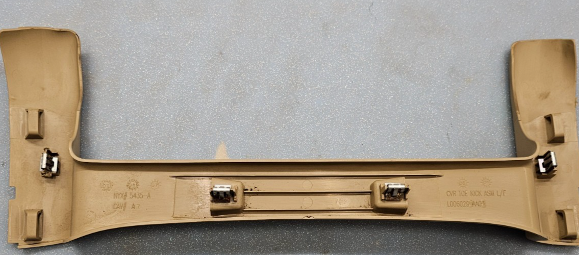 🔥07-14 Silverado Sierra Tahoe Front Left Driver Seat Rear Kick Trim Panel Tan