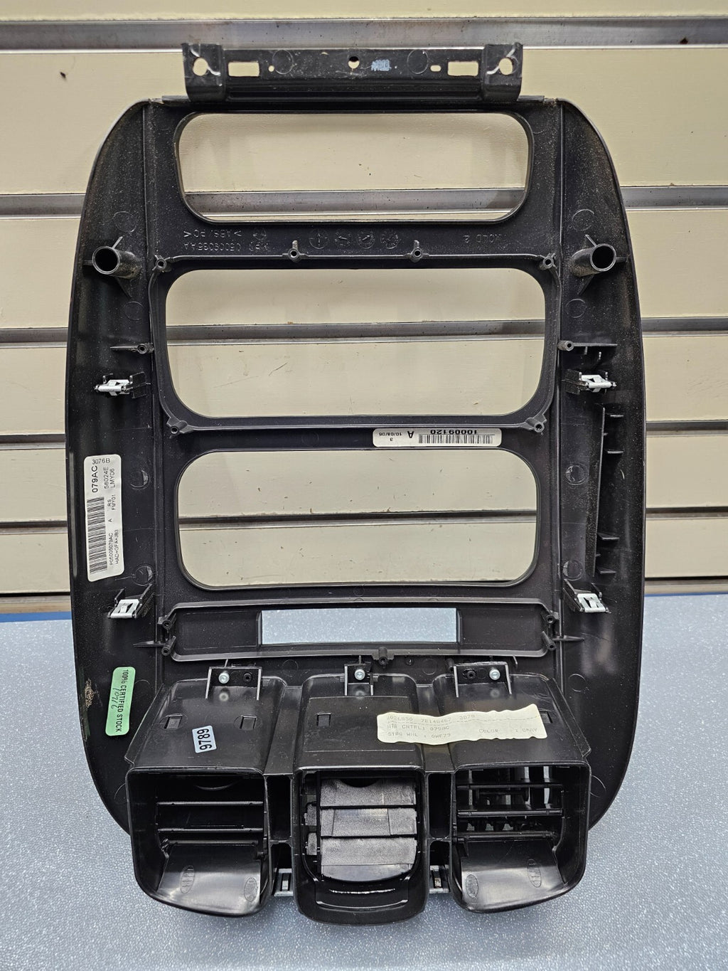 🔥01-07 Caravan Town Country Dash Radio Stereo Climate TRIM Panel Bezel Black