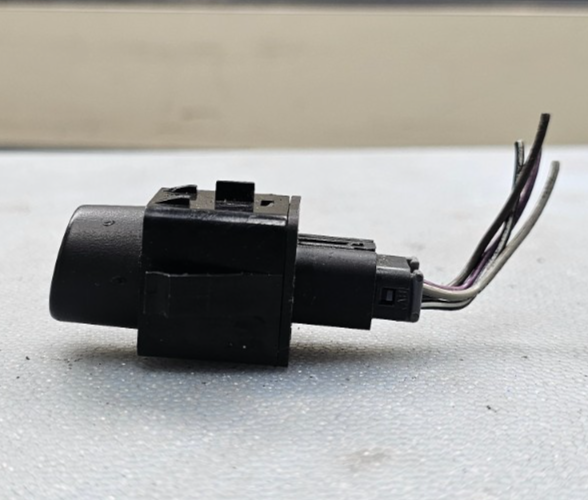 03-05 Saturn Ion Fog Light Foglight Lamp Traction Control Switch Assembly Black