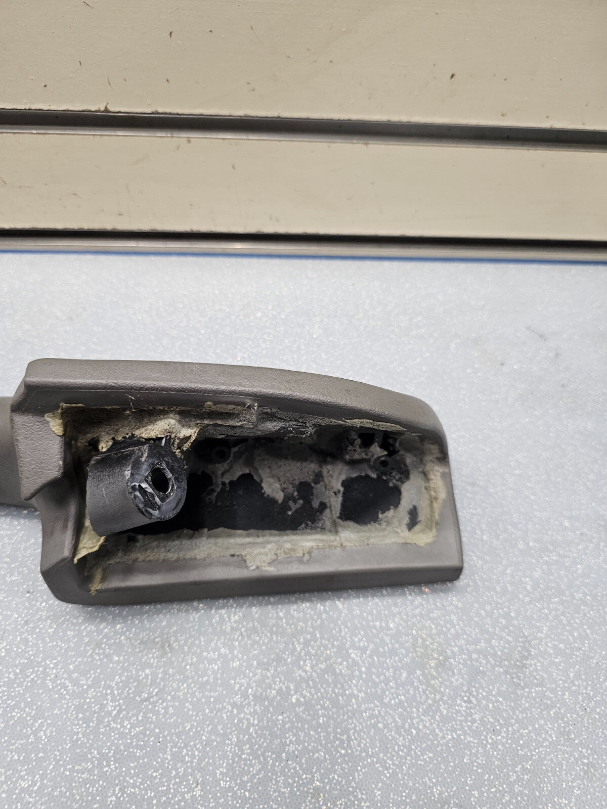🔥02-09 TRAILBLAZER Door Panel ARMREST Pull Handle Front RIGHT Passenger GRAY H4