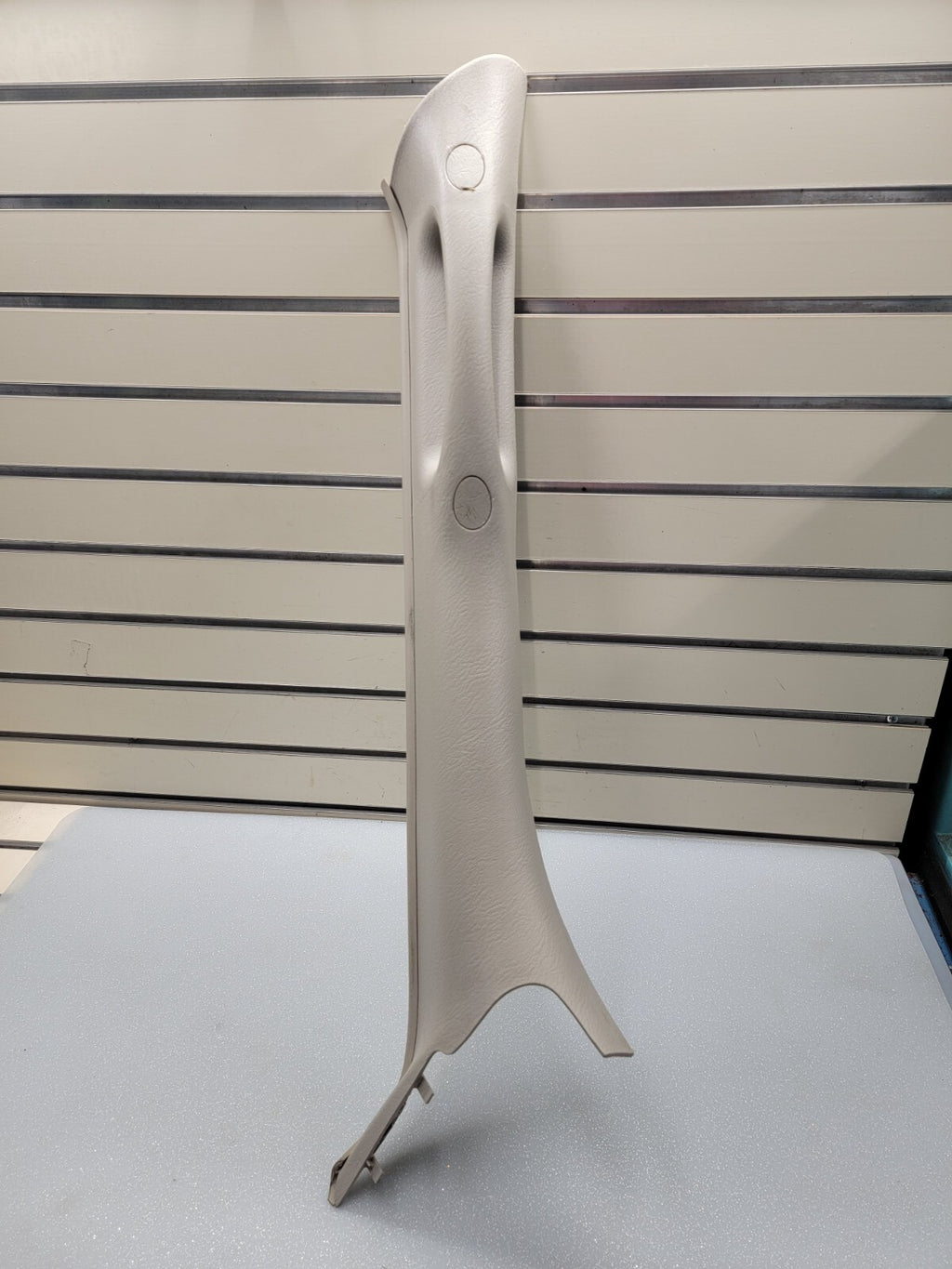 02-10 Dodge RAM A Pillar Panel Trim Molding RIGHT PASSENGER Grab Light GRAY P5