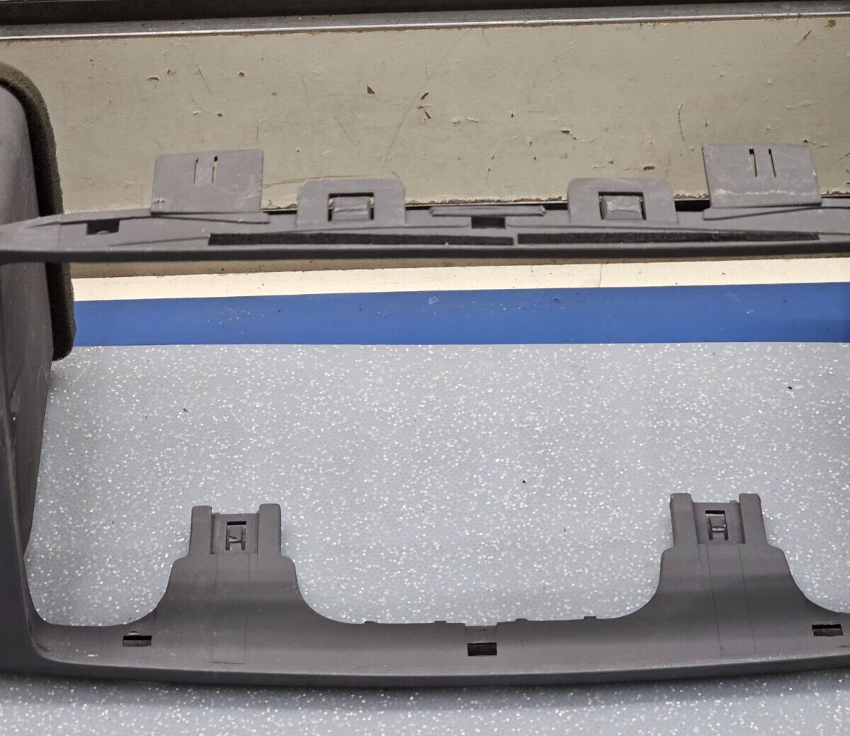 🔥03-08 COROLLA CENTER DASH AM FM RADIO STEREO BEZEL TRIM PANEL OEM DK GRAY B28