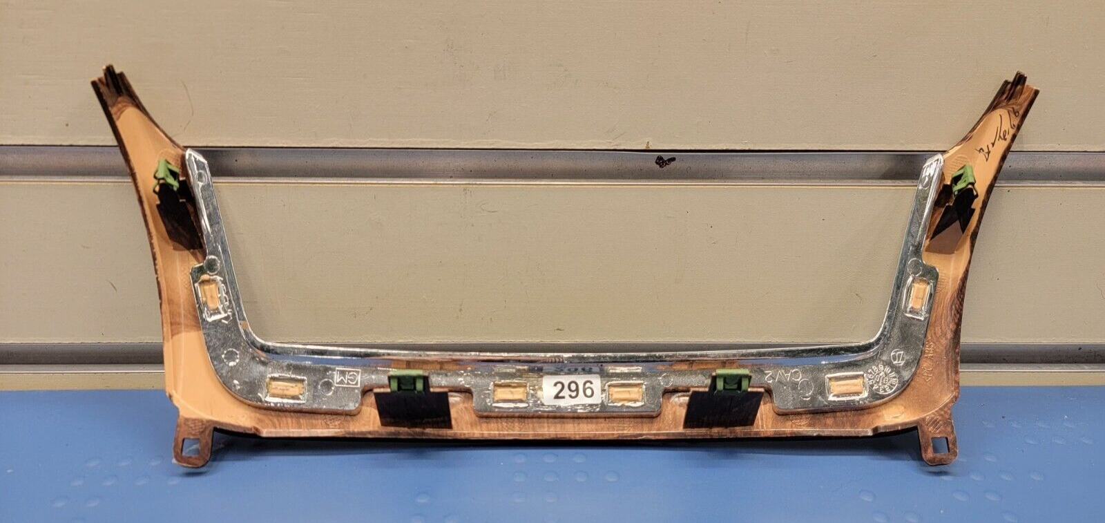 🔥08-12 Chevy MALIBU Center Dash Radio Bezel Panel UPPER Vent Trim WOODGRAIN B8