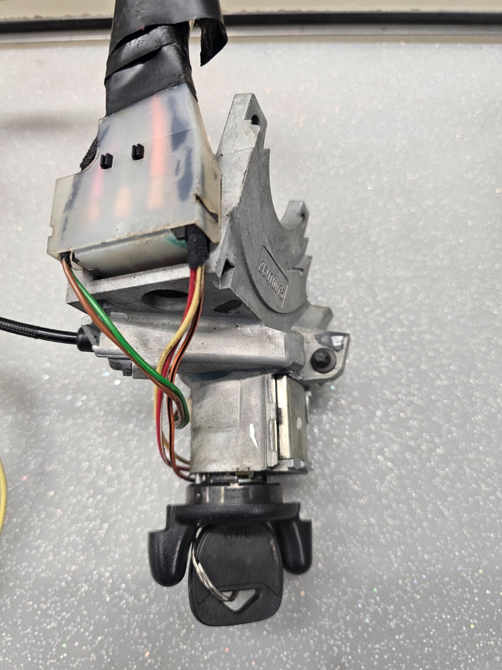 99-02 SILVERADO IGNITION SWITCH LOCK CYLINDER HOUSING ASSEMBLY STEERING COLUMN