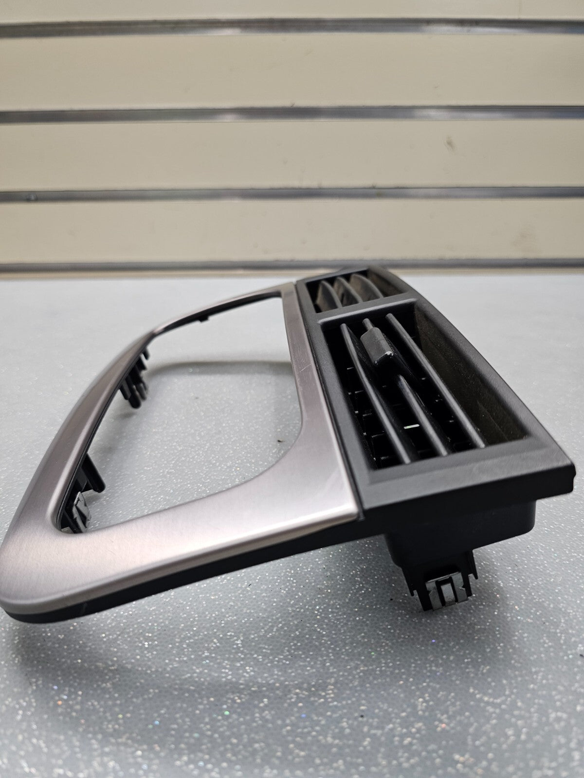 🔥99-04 Jeep Grand Cherokee Center Dash RADIO Bezel A/C Air Vent Trim SILVER