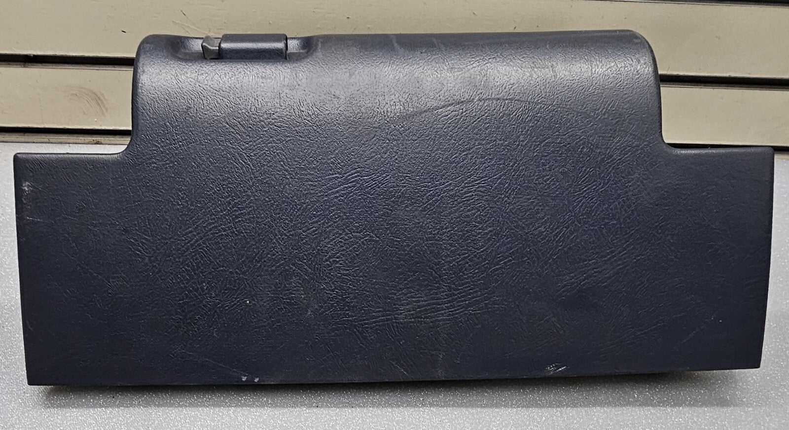 95-99 CHEVY GMC TRUCK SILVERADOC/K Glove Box Storage Compartment Assembly BLUEG2