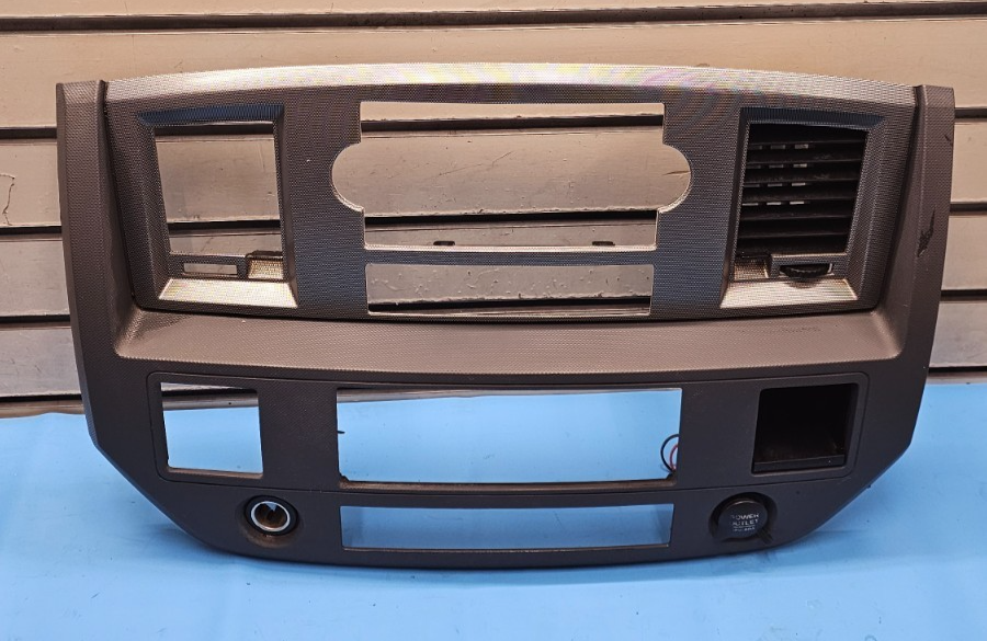 🔥06-08 Dodge RAM Dash RADIO Stereo Bezel Climate Trim Panel Silver/Gray B11