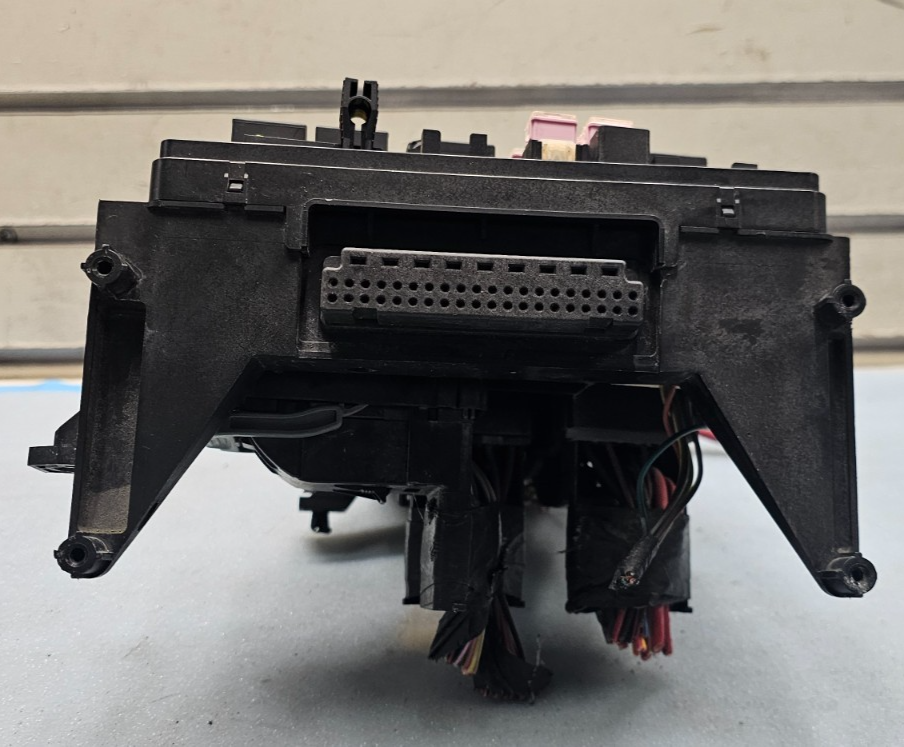 🔥05-07 Dodge Dakota Truck 4.7L 3.7L Fuse Box Fusebox Engine OEM
