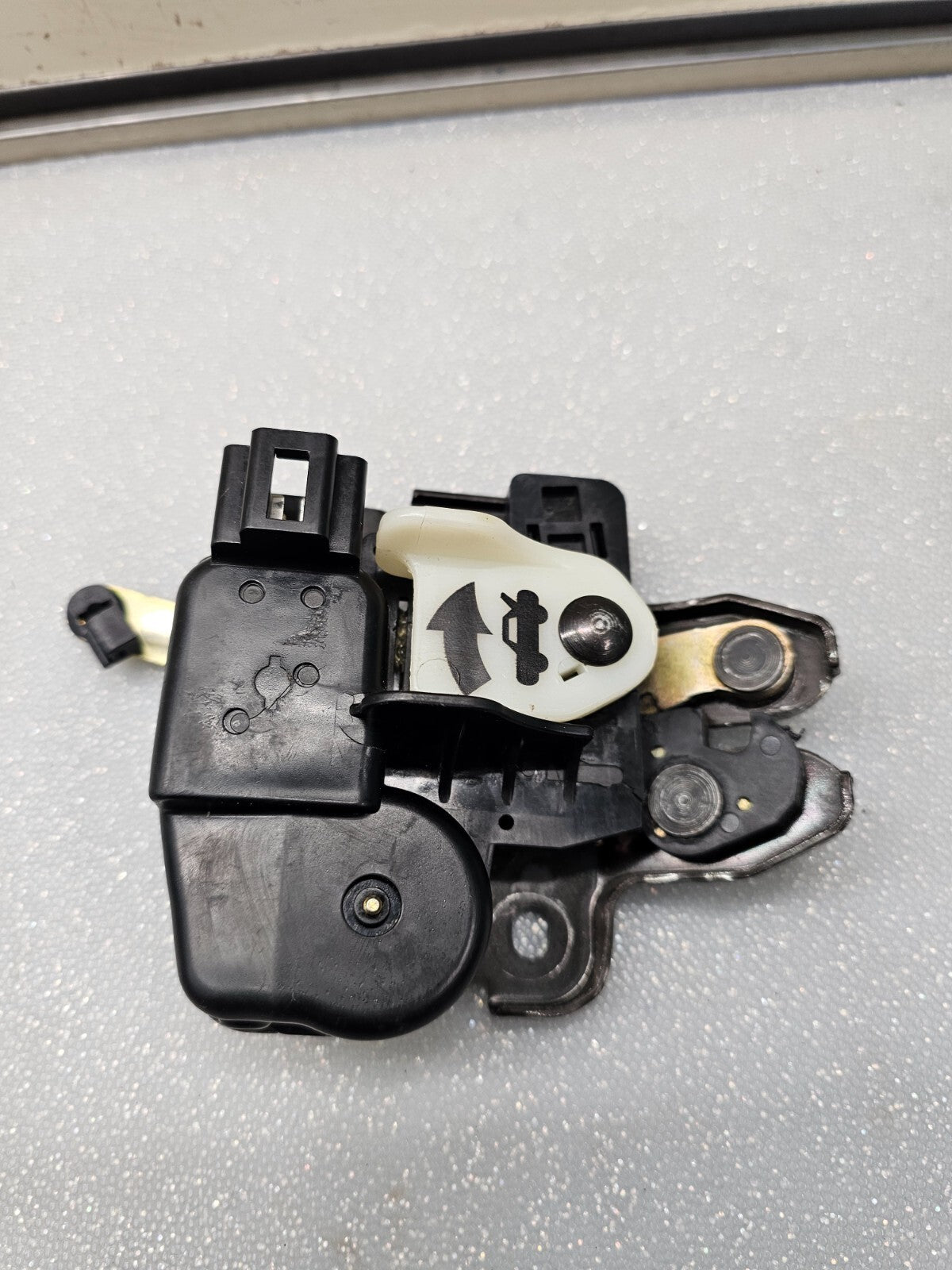 🔥2002-2006 Nissan Altima Trunk Latch Lid Lock Actuator Release OEM