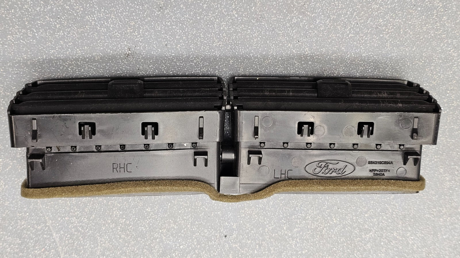 🔥08-11 Ford Focus Front Upper Center Dash Dual Air Vent Bezel Trim Panel Black