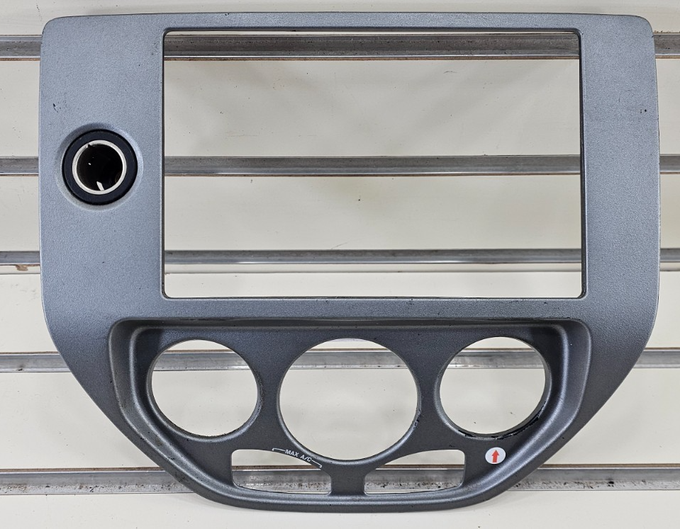 🔥05-07 FOCUS DASH RADIO STEREO DISPLAY CLIMATE CONTROL BEZEL TRIM PANEL SILVER