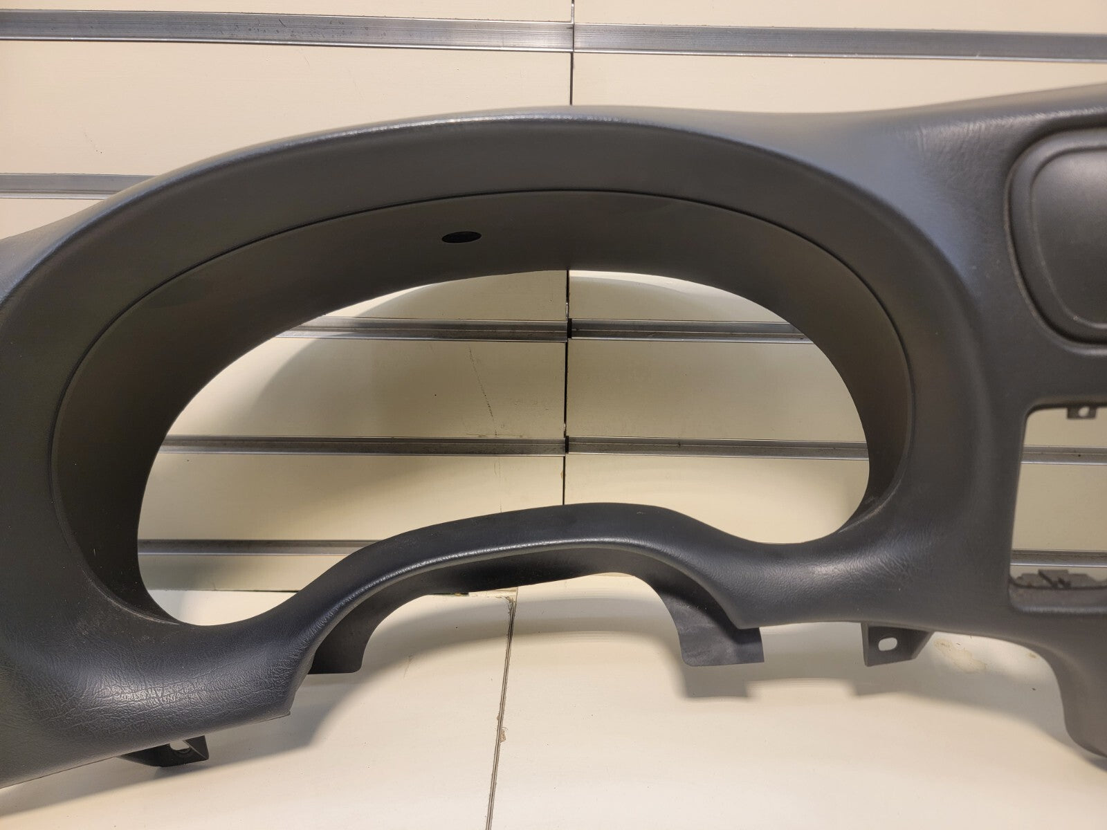 98-04 BLAZER S10 JIMMY SONOMA Cluster Dash Radio Bezel Dark Gray C8