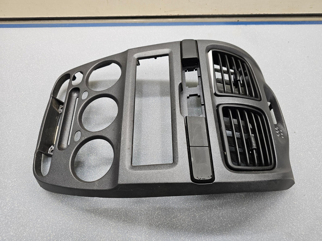 🔥03-05 Hyundai Accent Dash Radio Trim Panel Stereo Display Climate Bezel Black