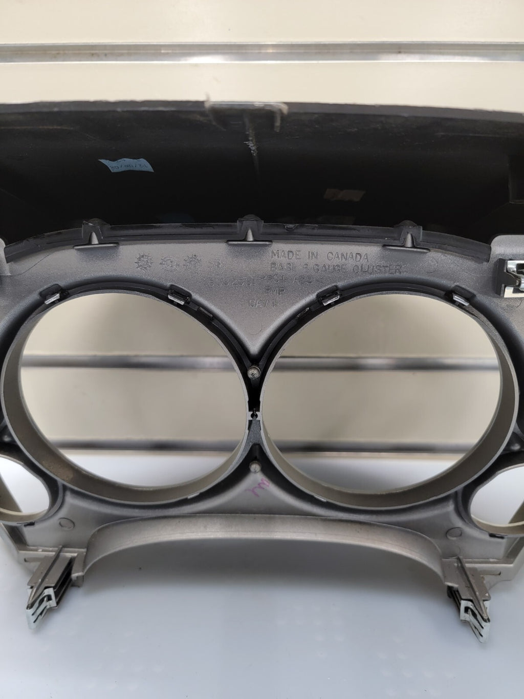 07-13 CHEVY SILVERADO DASH SPEEDOMETER INSTRUMENT GAUGE CLUSTER BEZEL TRIM B C21