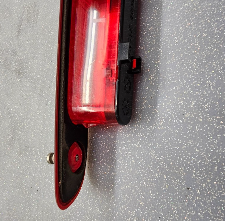 🔥04-10 Toyota Sienna Lift Gate High Mount LED 3rd Third Brake Light Tail Light
