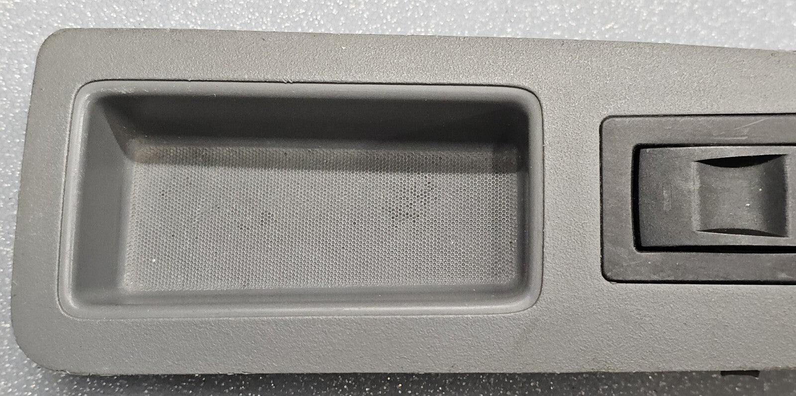 07-11 Charger Dakota Chrysler 200 300 Right Passenger Power Window Switch Gray
