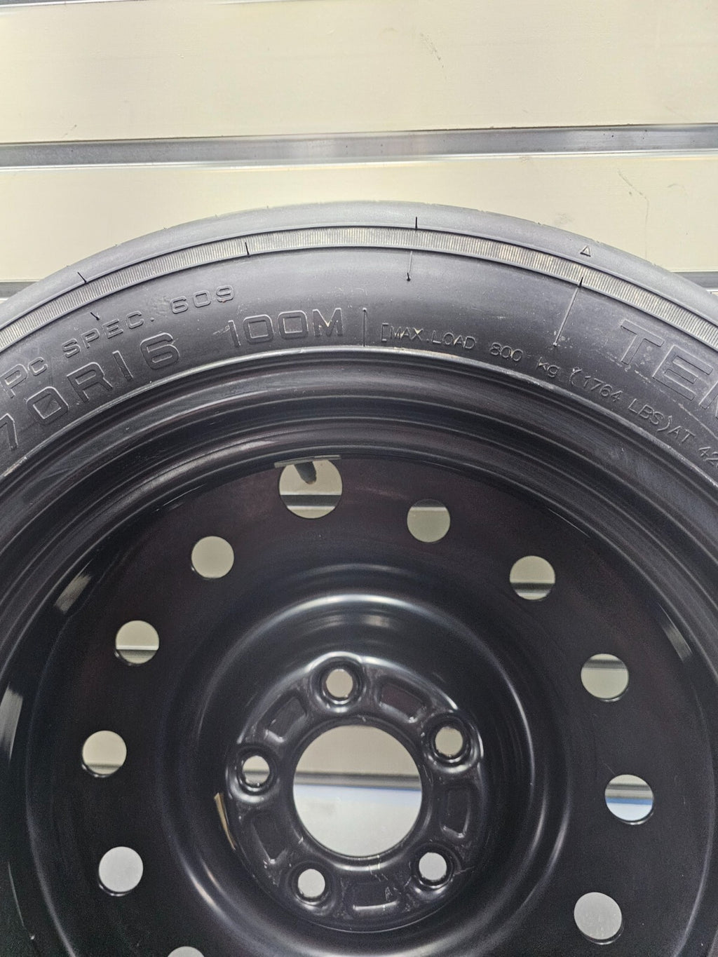 03-09 PONTIAC VIBE SPARE TIRE/PV