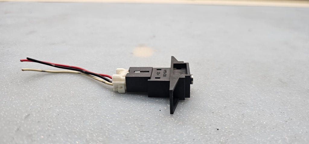 🔥04-13 Pathfinder Titan Armada Maxima Right Passenger Audio Aux Jack Sensor