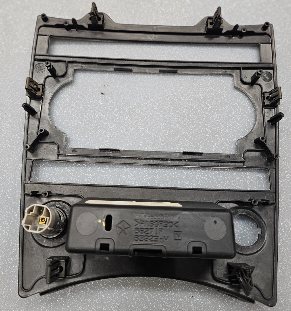 🔥05-07 JEEP GRAND CHEROKEE DASH PANEL RADIO SURROUND TRIM BEZEL Silver OEM B70