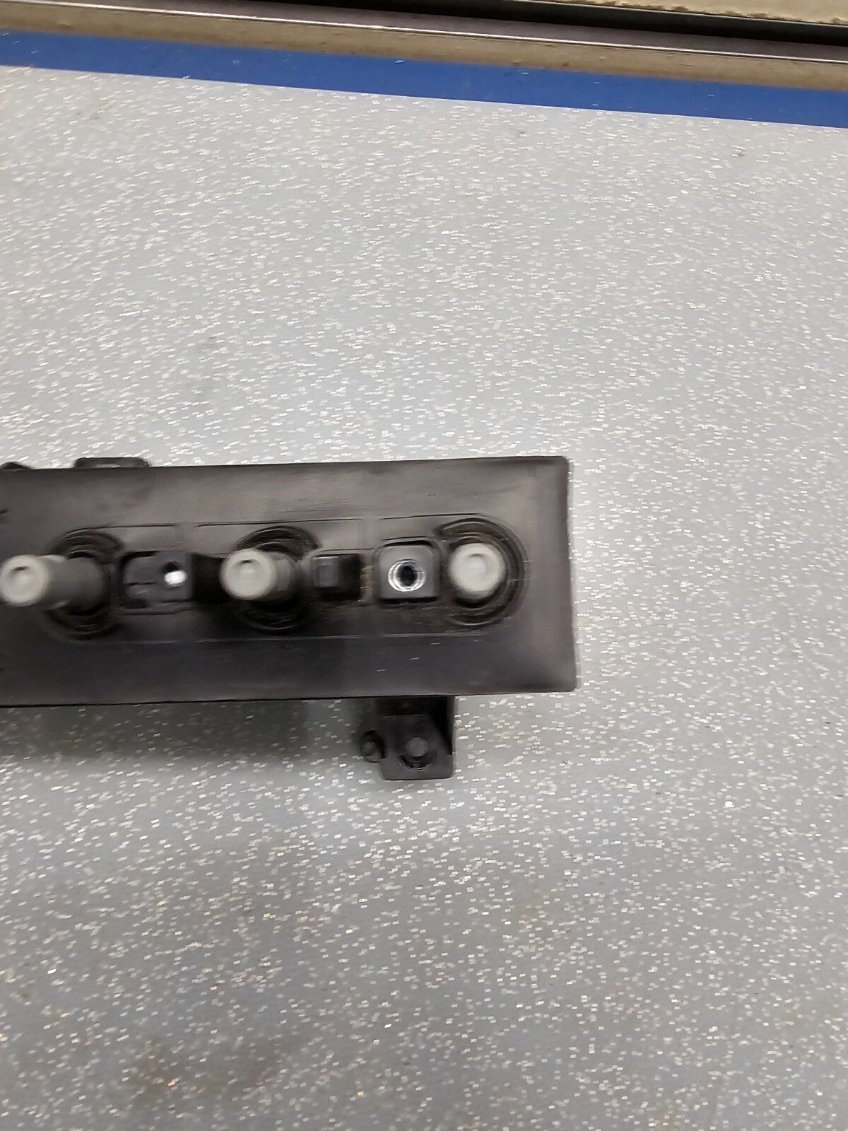 07-14 Tundra 09-16 Venza Power Left Driver Seat Switch Adjustment Regulator OEM