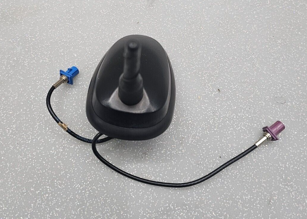 03-06 Silverado Tahoe Sierra Yukon Denali Front GPS AM FM Radio Roof Antenna OEM
