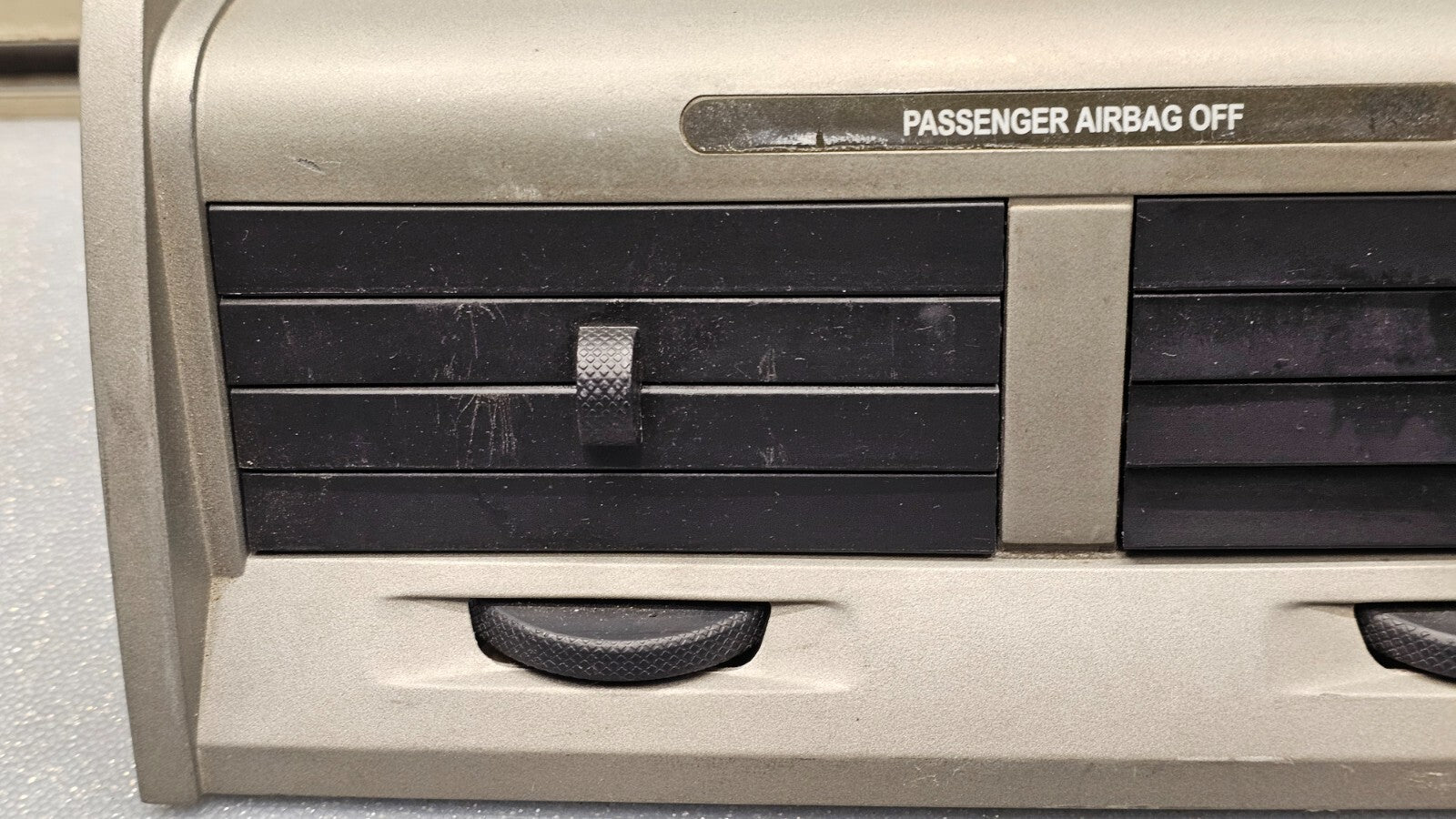 🔥08-12 Ford Escape Dash Center Console AC A/C Air Vent Heater Panel Silver
