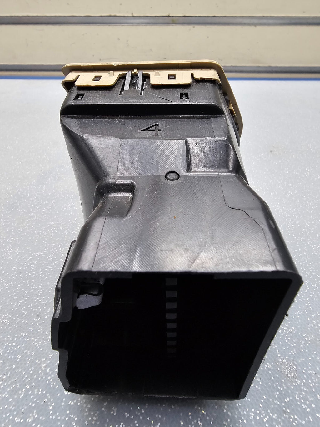 🔥07-09 Suzuki XL7 Right Dash AC Heater Air Vent Filter Conditioning Tan OEM